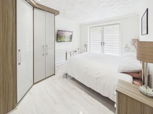 Photo 19- click for photo gallery